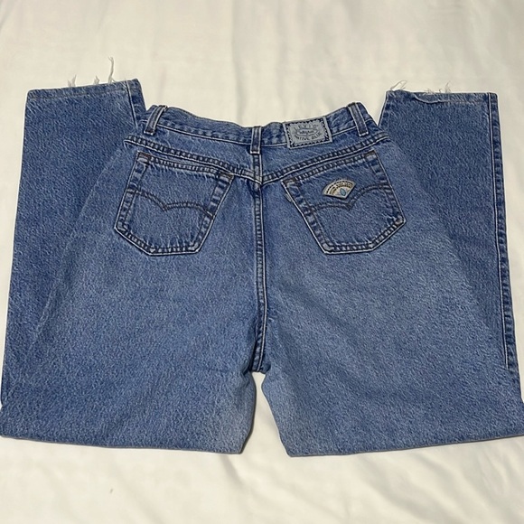 Vintage Levi’s Native Blue High Rise Jeans - Picture 4 of 6